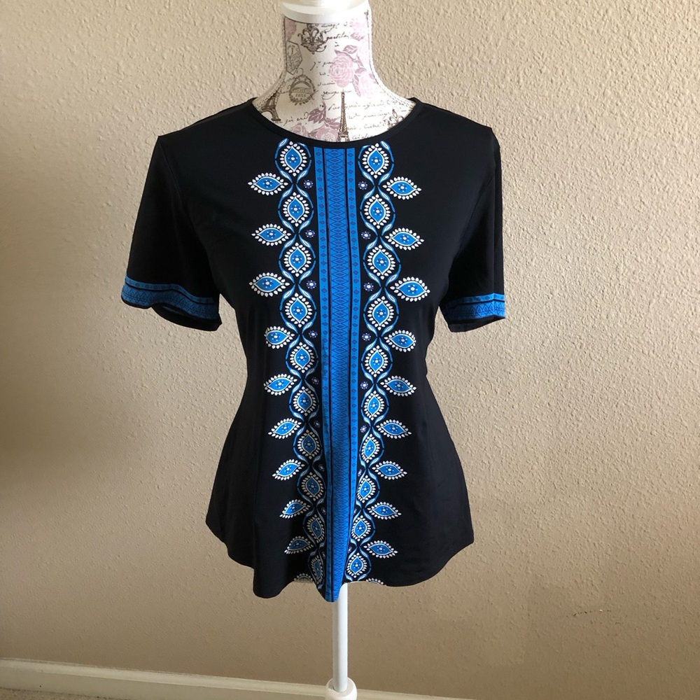 Like new Land’s End Black and Blue Embroidered look Women's swim Sun Coverup. Lg